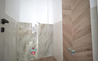 Ap.3 Camere la Etaj 1,Bloc 2026, cartier Traian-Cecilia Storck , Rm.VL - Poză 9