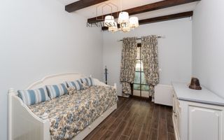 Cabana de Vis in Poiana Marului | Aproape de Lac | 817 mp Teren - Poză 9