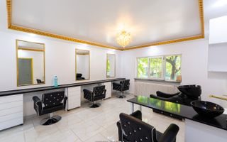 Frizerie-Coafor-Mani-Pedi, 7 posturi complet echipat - Poză 1