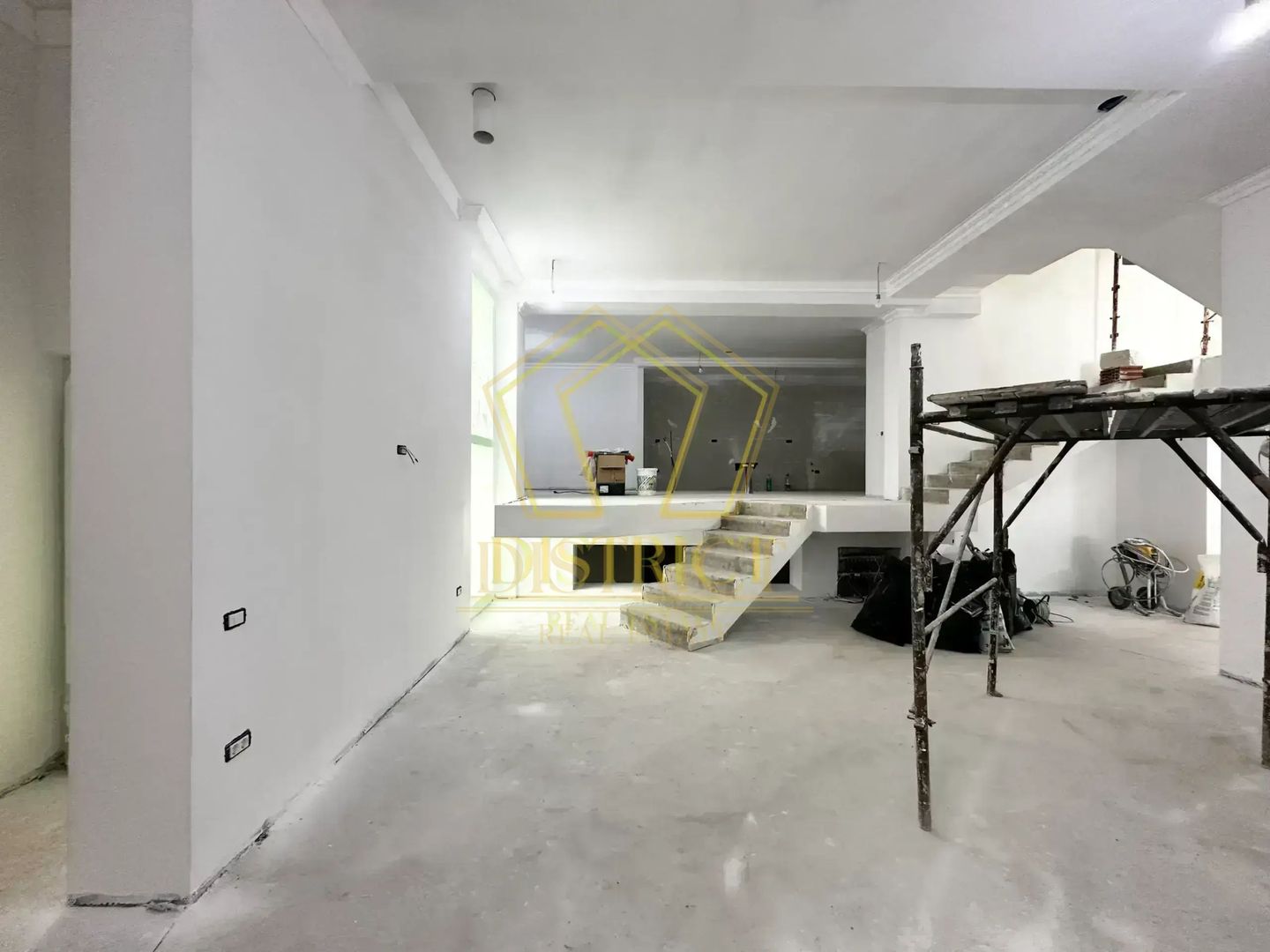 Casa individuală impresionant cu 4 camere si 5 bai | Mosnita Noua - Poză 13