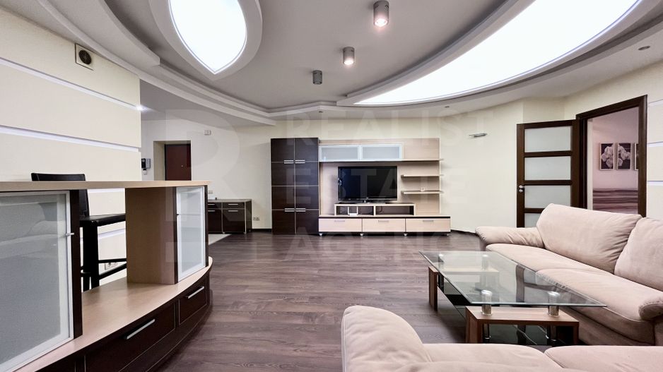 Chirie, apartament, 4 camere, str. Vasile Alecsandri, Centru - Poză 2