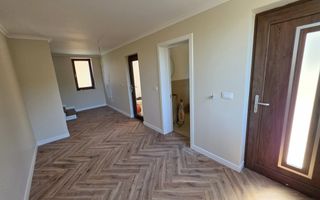 Casa premium la cheie, 4 camere, 1477 mp teren, Ciugud - Poză 8