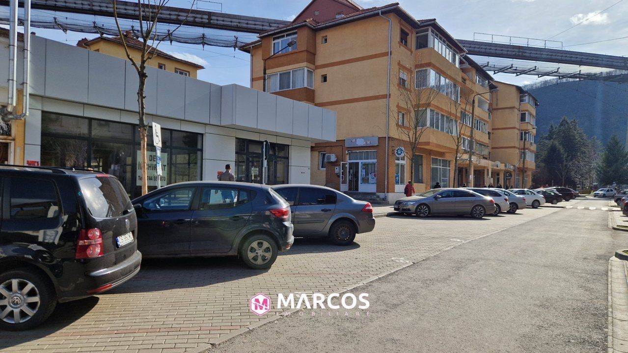 Spațiu comercial cu vad excelent la Piața Sud - ID 1072 - Poză 3