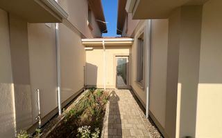 Duplex 5 camere despartit prin garaj | Giroc - Poză 18