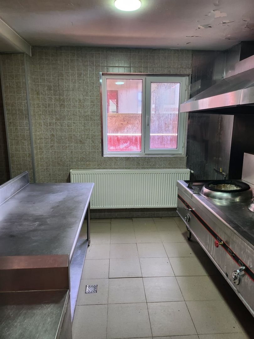 PIPERA/VOLUNTARI  Vilă 3 Nivele Curte & Locuri de Parcare - Gata de Rebranding! - Poză 25