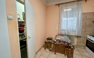 Imobil cu multiple posibilități de utilizare, cu doua locuri de parcare in curte - Poză 6