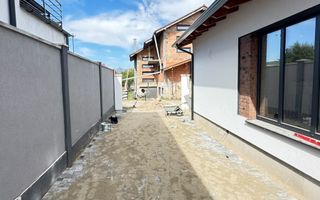 🏡 CASĂ DE VÂNZARE - Poză 2