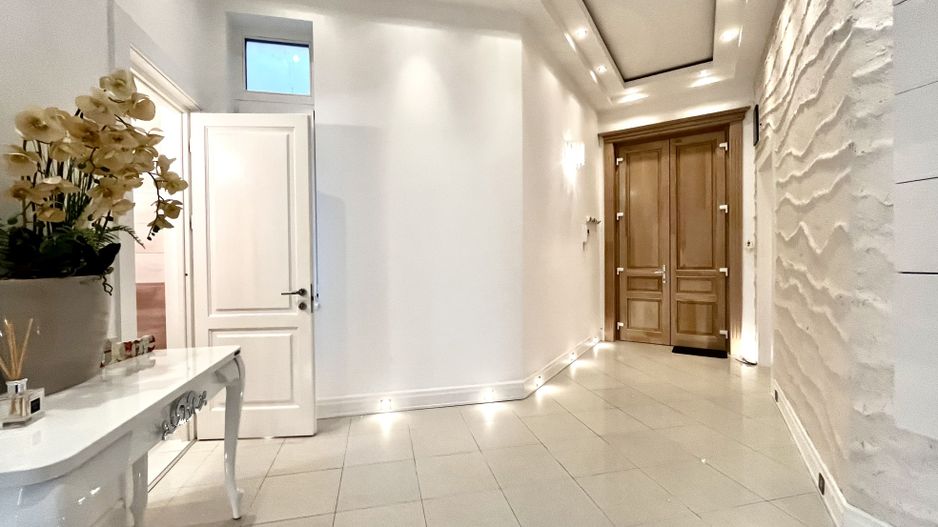 Apartament 3 camere, elegant si spațios, lângă parc, zona Centrala - Poză 19