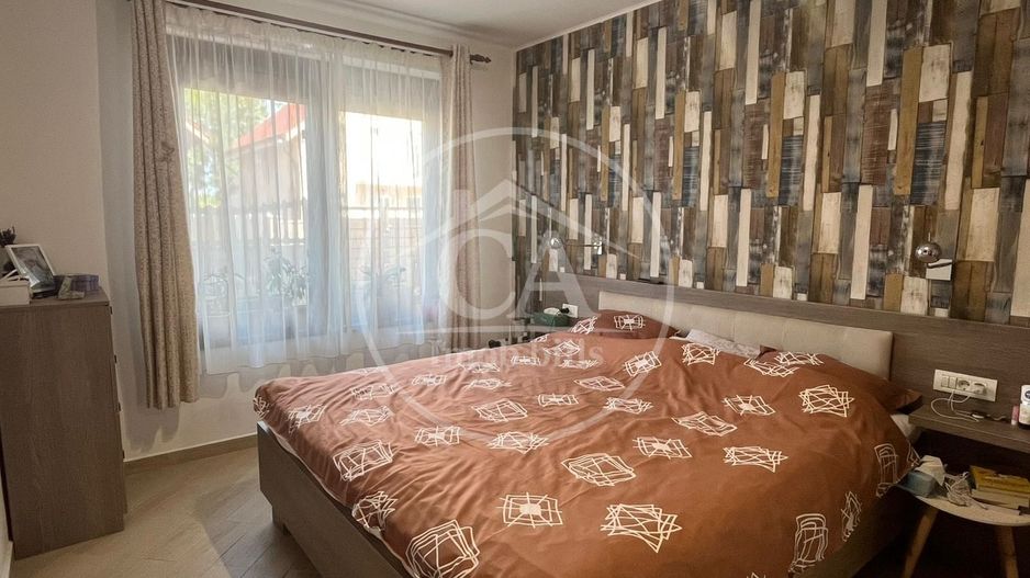 Casă P+subpantă cu 4 camere de vânzare în Cartierul Tineretului,Oradea - Poză 3