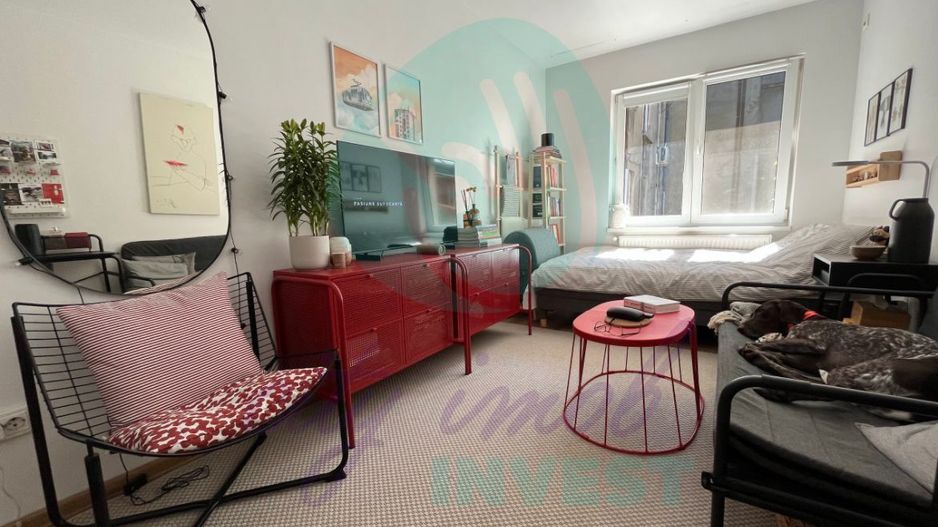 Garsoniera renovată 5 minute Parc Cișmigiu | Imobil fără risc | Centrală proprie - Poză 2