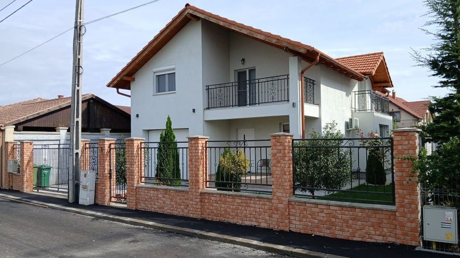 BRASADAS vinde casa cu etaj in zona Unirii. - Poză 1