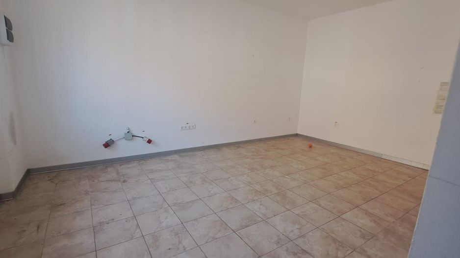 Spațiu comercial pretabil pentru diverse activități – str. Ana Ipătescu, Lugoj - Poză 8
