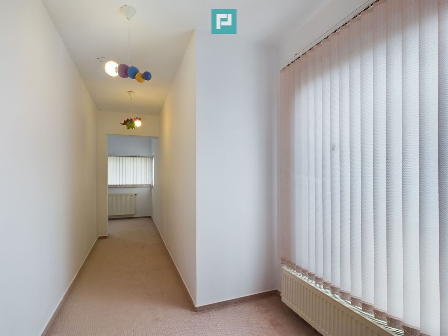 Vilă de lux cu două locuințe, în Dumbrăvița – Locație Excelentă! - Poză 21