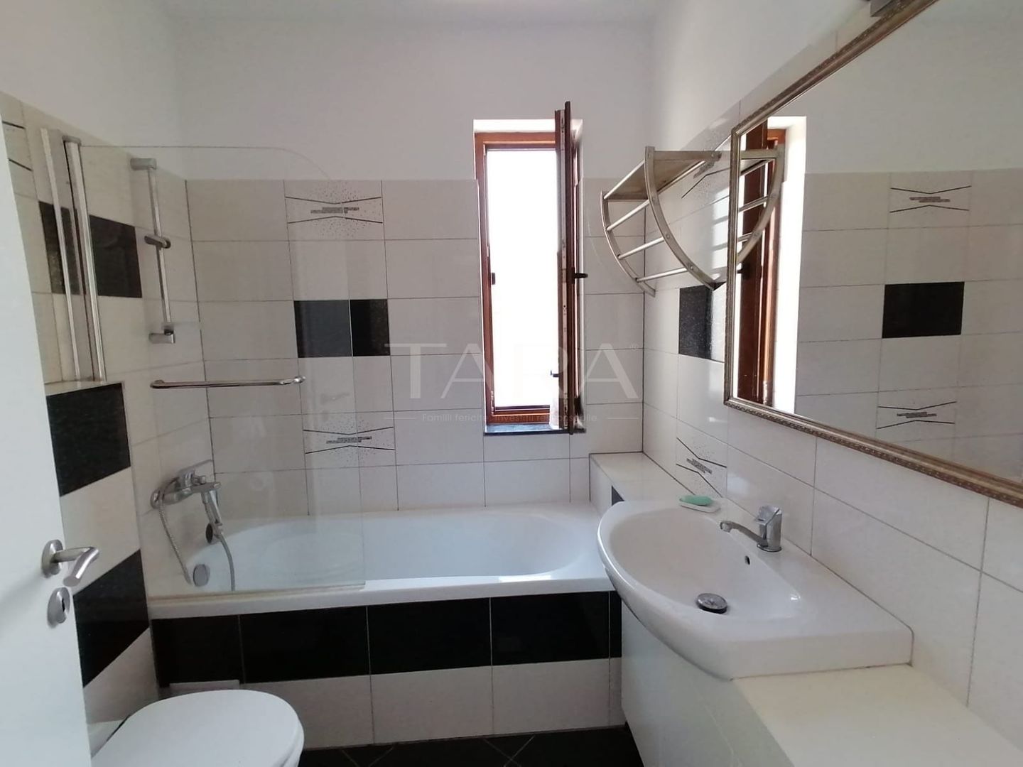 Apartament 3 camere de închiriat, aproape de Terra și Profi. - Poză 4