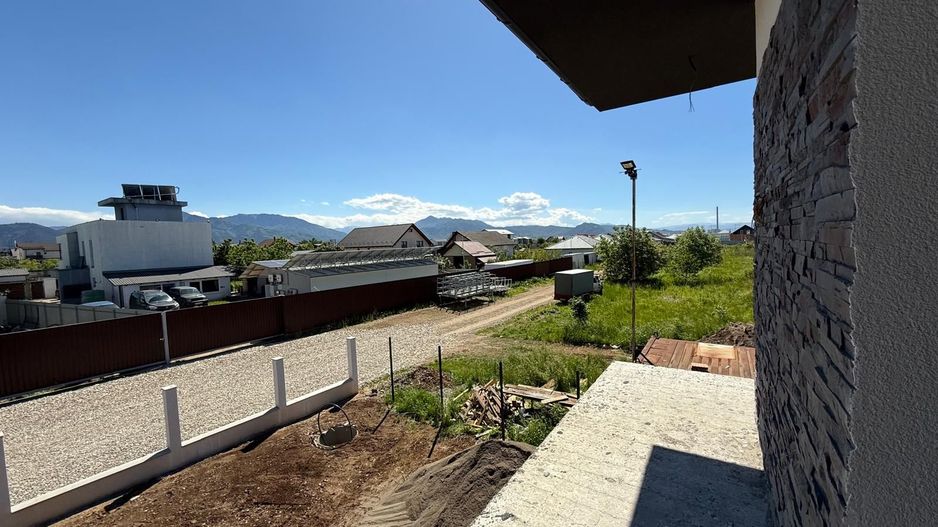 Casa individuala la 4 km de Brasov - Poză 15