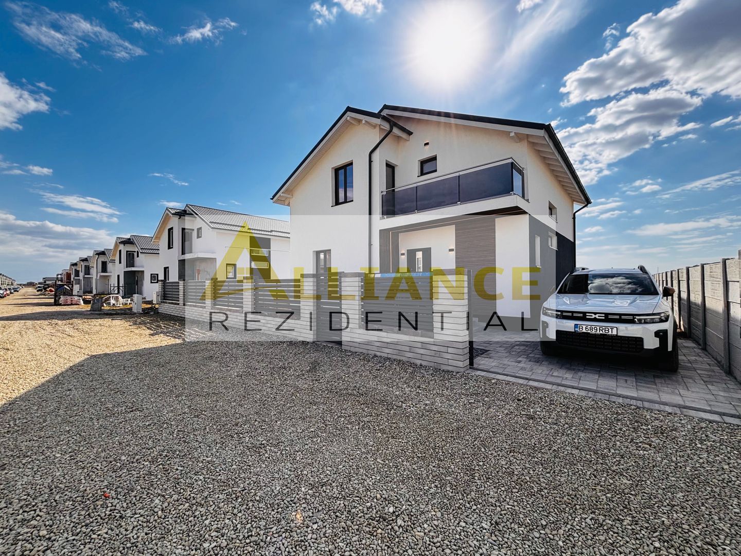 Casă modernă cu mansardă – 4 camere | Cartierul Nou, Strada Miorița, C - Poză 1