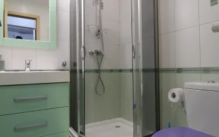 4 camere, ctr Anaf, la 300 m de cetatii- Bucovina - Poză 13