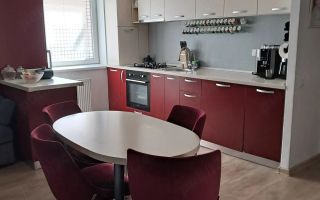 Apartament 3 camere + balcon 10 mp, mobilat și utilat, zona Vivo. - Poză 1
