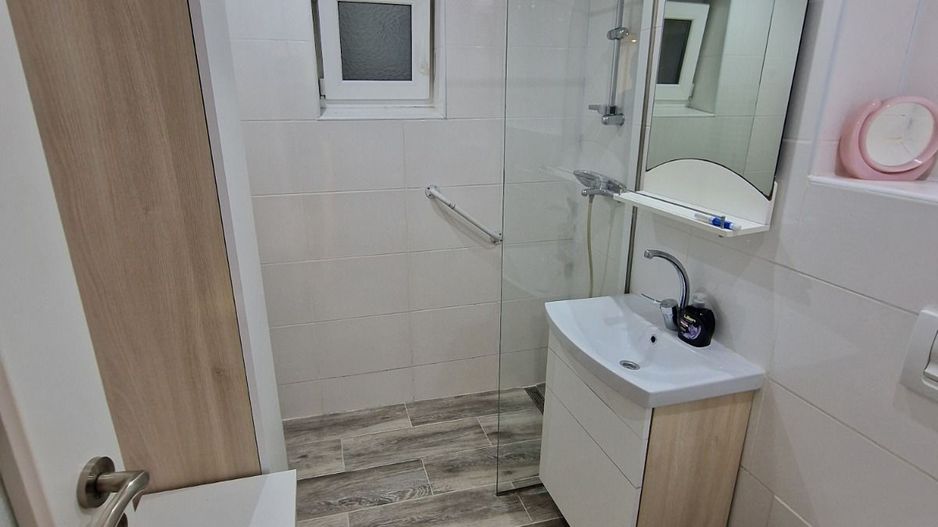 Apartament 3 camere — confort urban, localizare excelentă - Poză 5