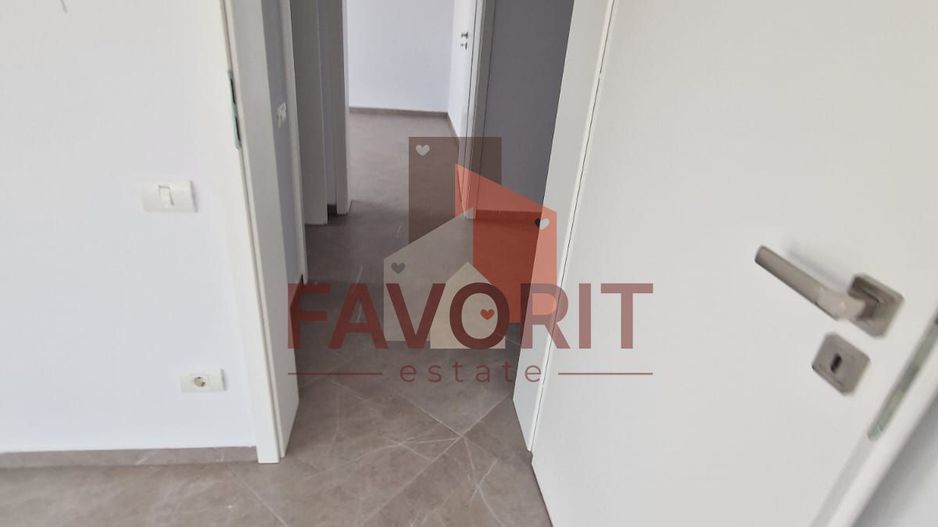 Disponibil imediat. Decomandat. Pozitie excelenta - Poză 6