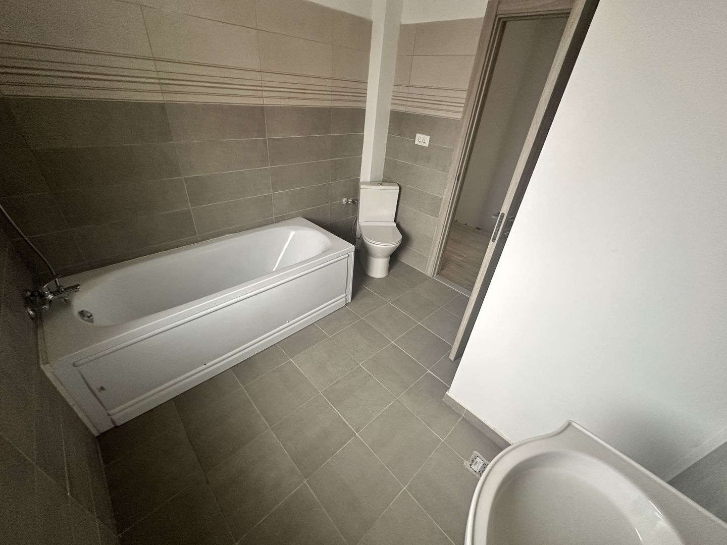 CASA INDIVIDUALA - BRAGADIRU 4 CAMERE, TOATE UTILITATILE, COMISION 0% - Poză 9