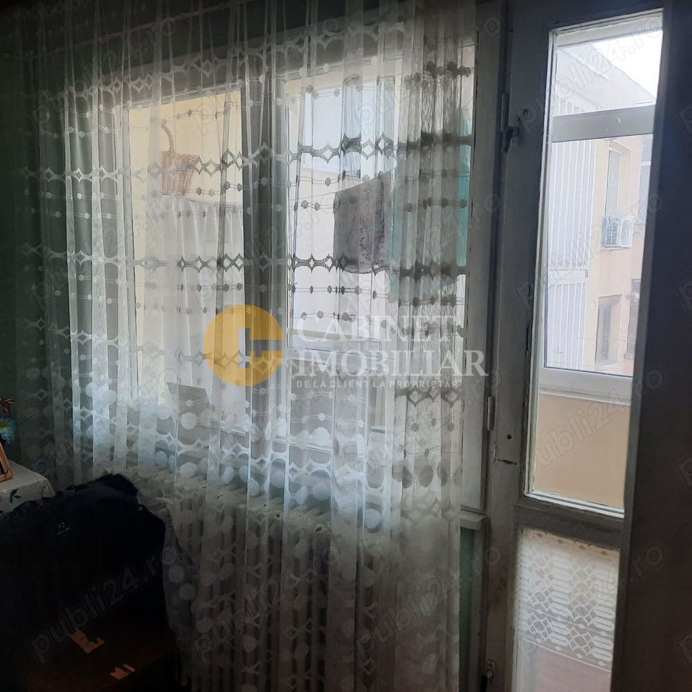 2 CAMERE - PODU ROS - NECESITA RENOVARE - Poză 2