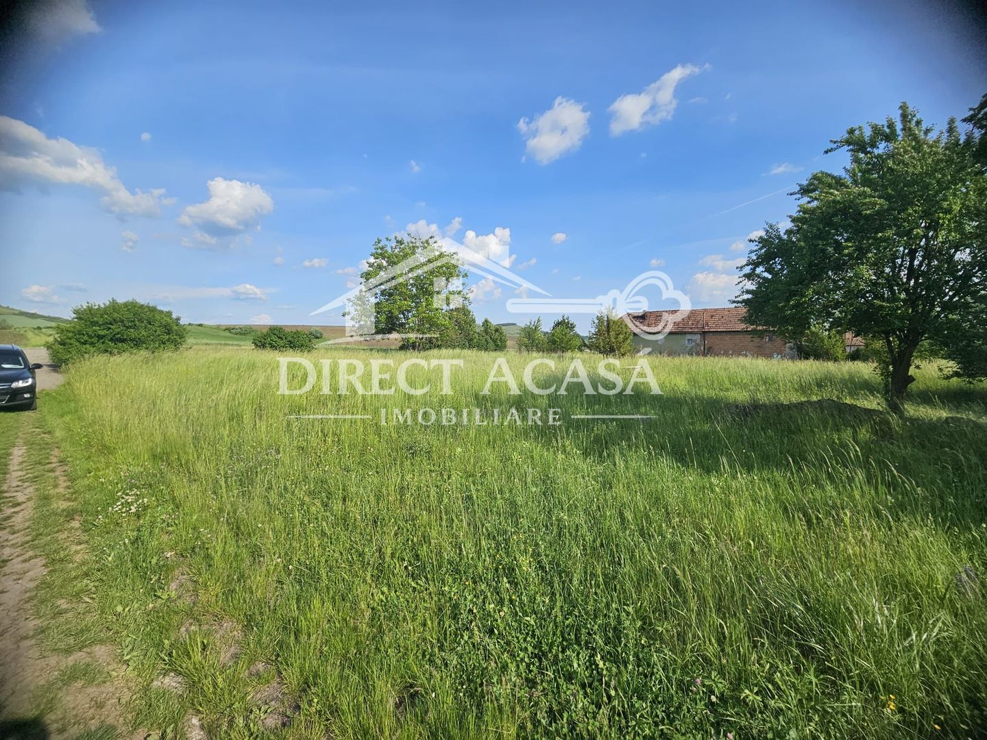 Teren intravilan 3000 mp Ernei – panorama superba, utilitati in zona - Poză 2