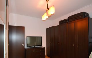 Casă spațioasă de vânzare în Gheorgheni – vedere spre parc - Poză 11