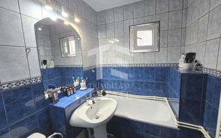 INEL I - Apartament cu centrala pe gaz, loc de parcare si pod de 60 mp - Poză 29