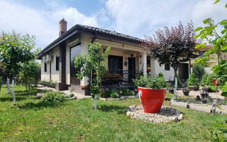 Parter cu structură pentru etaj, curte amenajată și organizare impeca - Poză 41