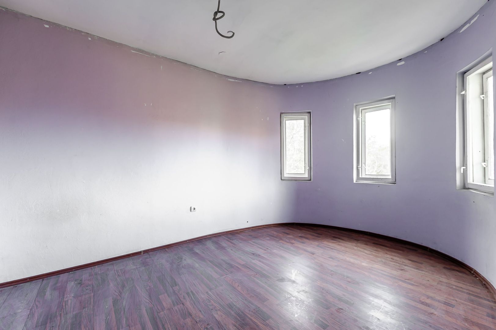 Casă în localitatea Miniș - Comision 0% la cumparare - Poză 9