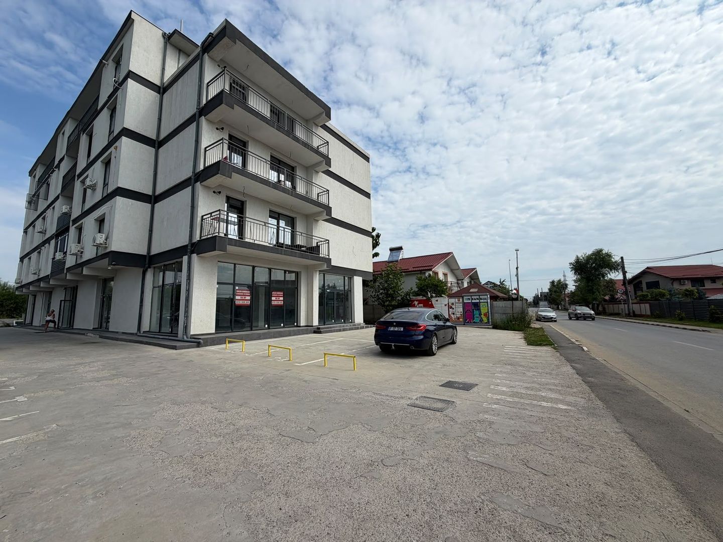 SPATIU COMERCIAL DE INCHIRIAT- 371 MP, STRADAL, BLOC NOU, COMISION 0% - Poză 1