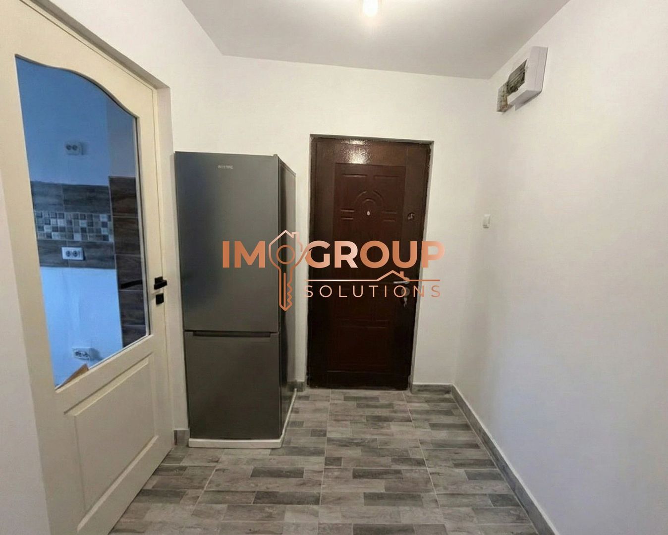 Apartament cu 2 camere -etaj intermediar - renovat complet - Poză 10