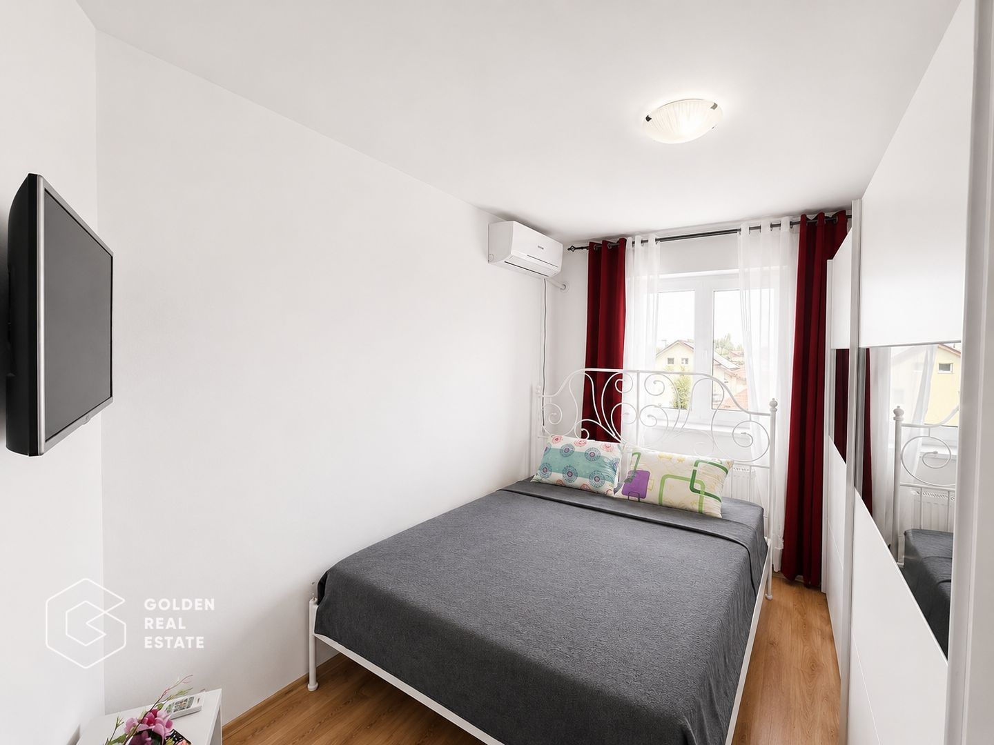Apartament 2 camere, zona Parneava, etaj 3, centrala proprie, loc parcare - Poză 1