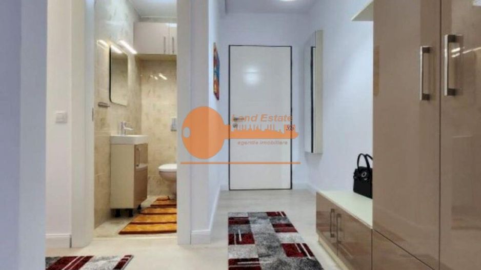 3 camere FLoreasca ( loc parcare ) - Poză 3