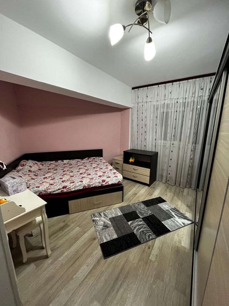Vand apartament 4 camere - Poză 4