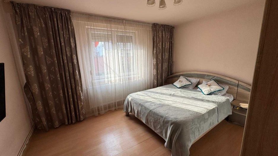Casa de vânzare în zona Calea Sagului - Poză 3