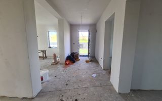 Casa plan parter deosebita, Lunca Cetatuii Ciurea, la asfalt, zona vis - Poză 18