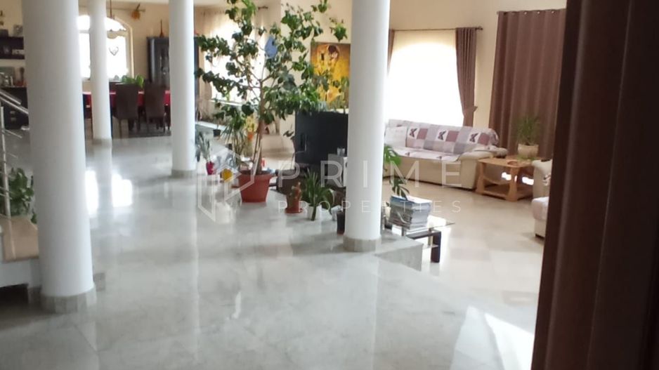 Reședință de lux cu potențial comercial –zonă Băi, Sângeorgiu de Mureș - Poză 4