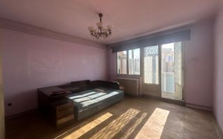 Apartament spatios, cu 4 camere in zona centrala - Poză 4