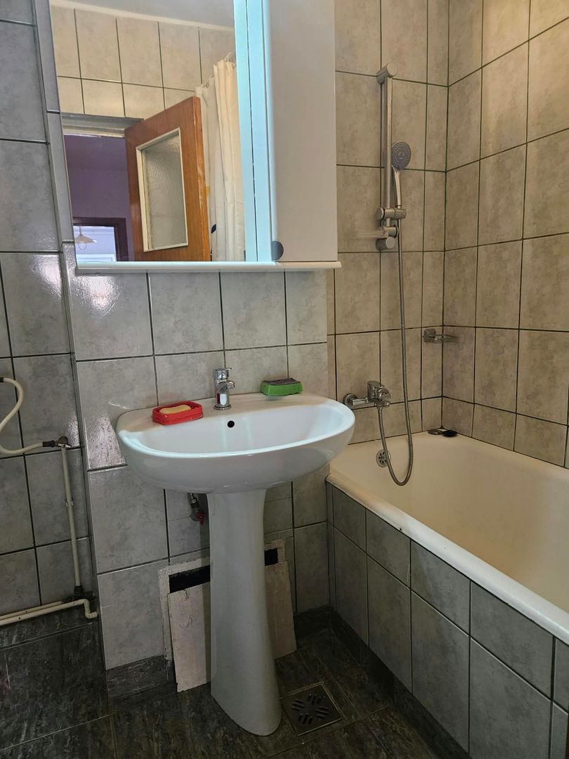 Bisericii Romane, apartament cu loc de parcare propriu, ideal  pentru studenti - Poză 9