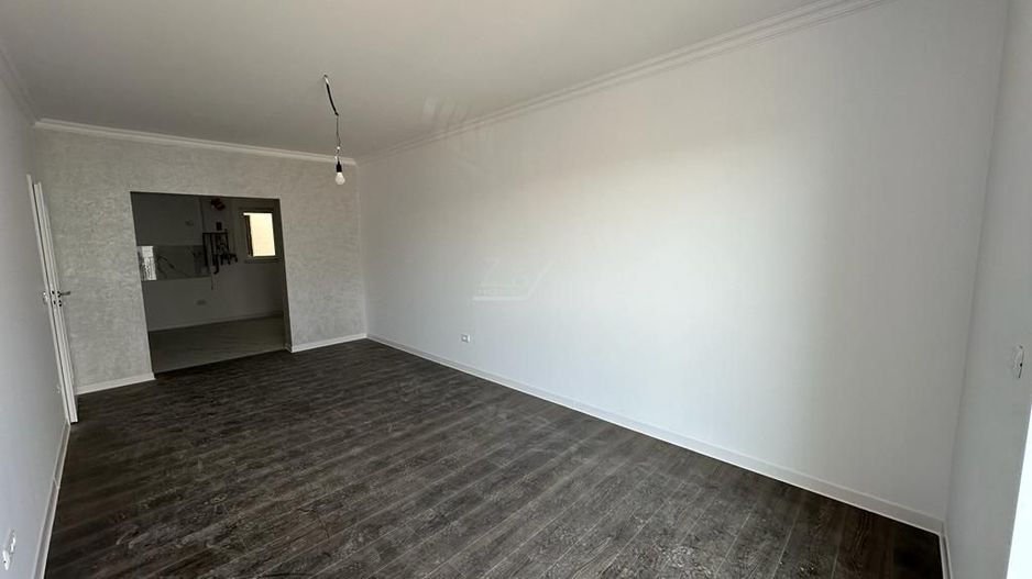 Decomandat. Etaj 1. Balcon mare. Loc de parcare. - Poză 5