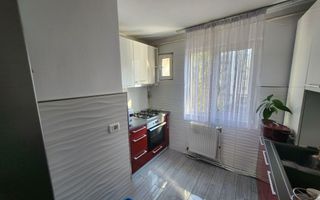 Apartament cu 4 camere in Manastur, etaj 2/4 zona Putna ! - Poză 2