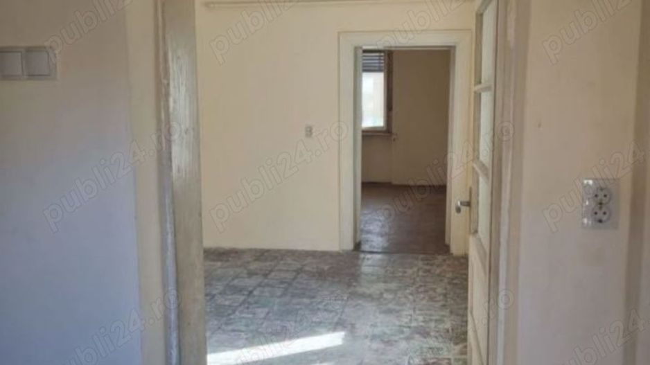 Casa de vanzare in zona 14 Mai - Poză 2