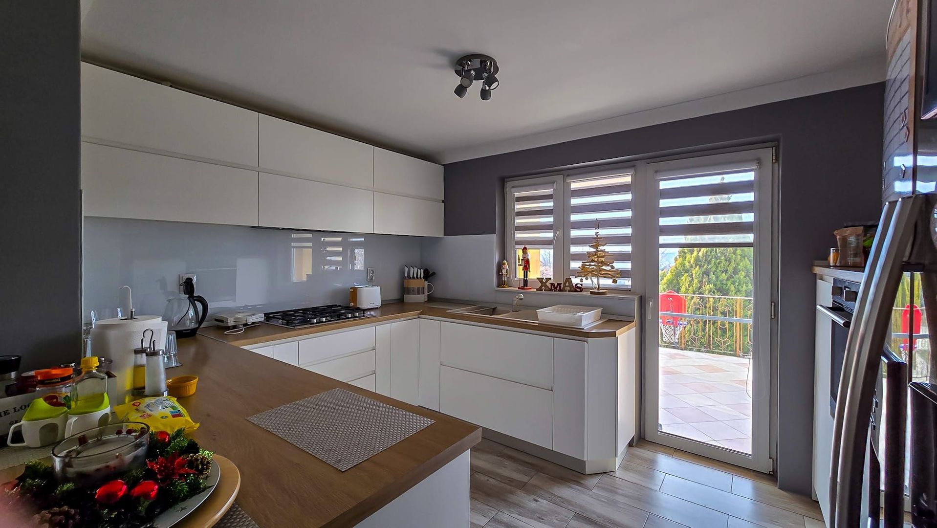 Vila superba | Teren 2300mp | Dealul cu tei | Aninoasa | Doicesti - Poză 11