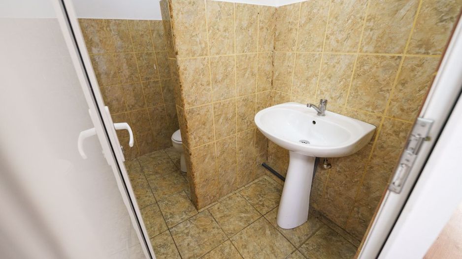 Spatiu comercial/de birouri elegant pentru afacerea ta, Brestei-zona Obedeanu - Poză 8