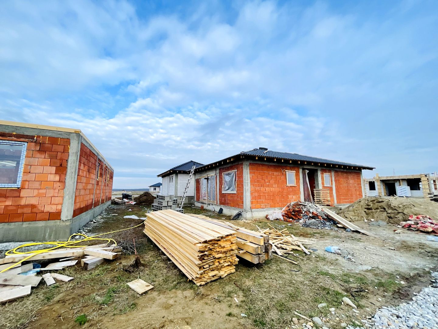 Casǎ de vânzare plan Parter Semifinisatǎ Cihei - Poză 2