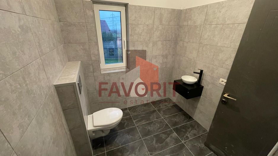 Duplex despartit prin camera tehnica. Carport. Finisaje la alegere - Poză 14