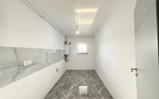 Finalizat.Decomandat. Boxa depozitare.. Loc de parcare. - Poză 3