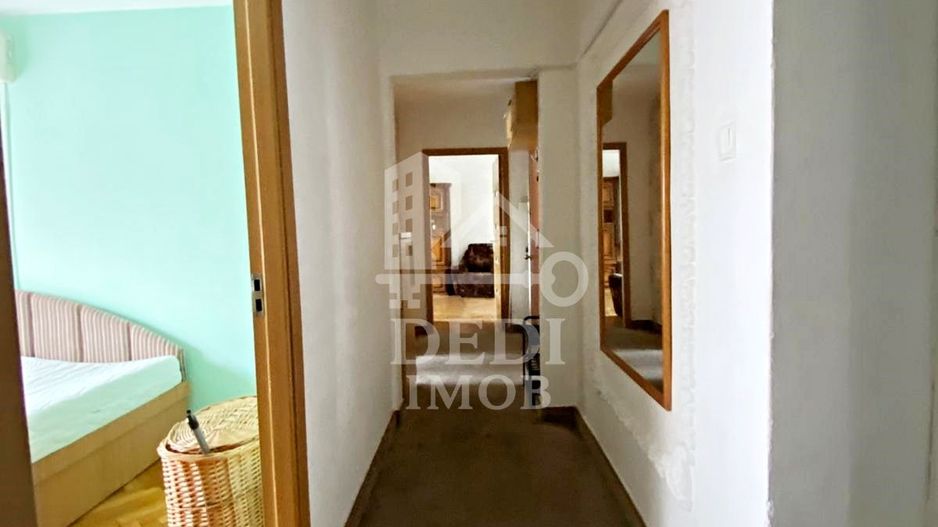 Apartament cu 3 camere de vanzare zona Bulevardul Dacia, Oradea - Poză 9